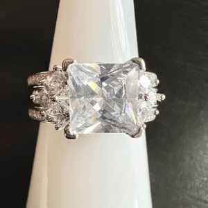 925 Sterling Silver Removable Center Band Diamond CZ Ring Size 9